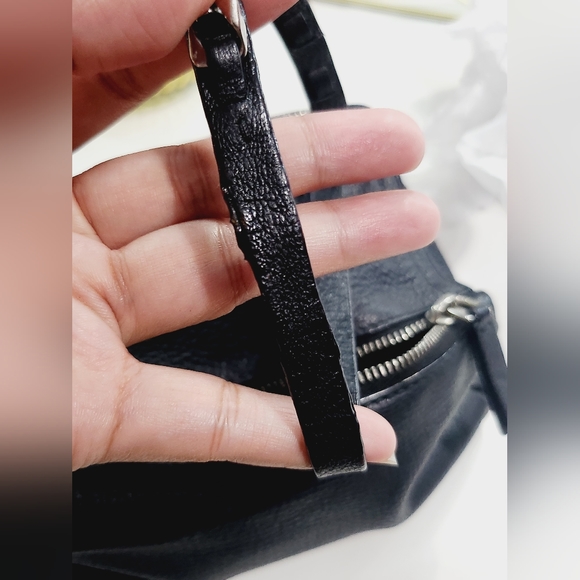 SOLD!Original Givenchy Calfskin wristlet - Picture 8 of 16